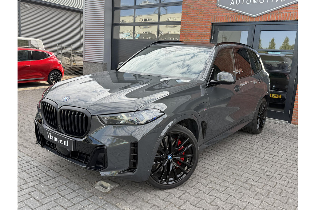 55608587